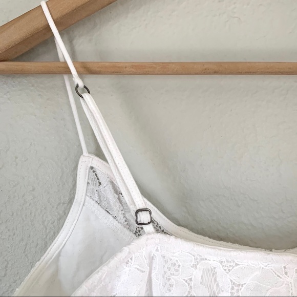 NEW Hollister white lace crop spaghetti strap top - Picture 5 of 6